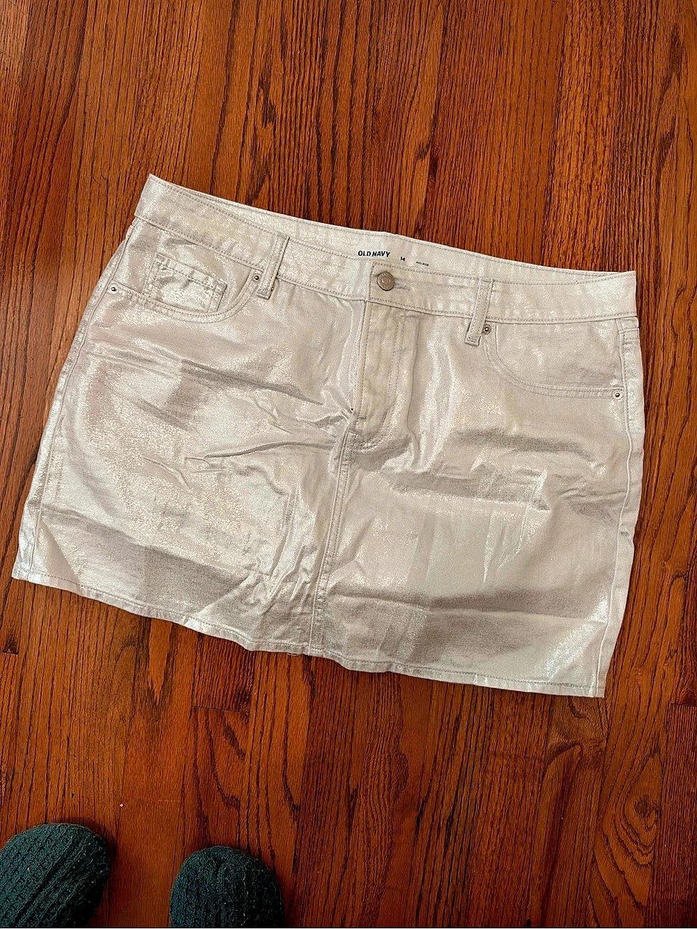 Old Navy Size 14 Metallic Mid-Rise Shorts Like New